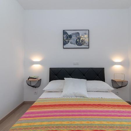 Ferienwohnung Apartman Lotos Trogir Exterior foto