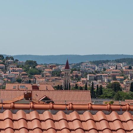 Ferienwohnung Apartman Lotos Trogir Exterior foto