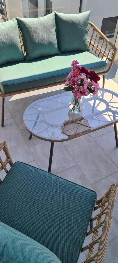 Ferienwohnung Apartman Lotos Trogir Exterior foto