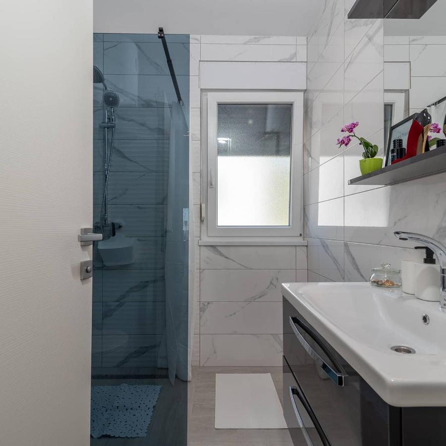 Ferienwohnung Apartman Lotos Trogir Exterior foto