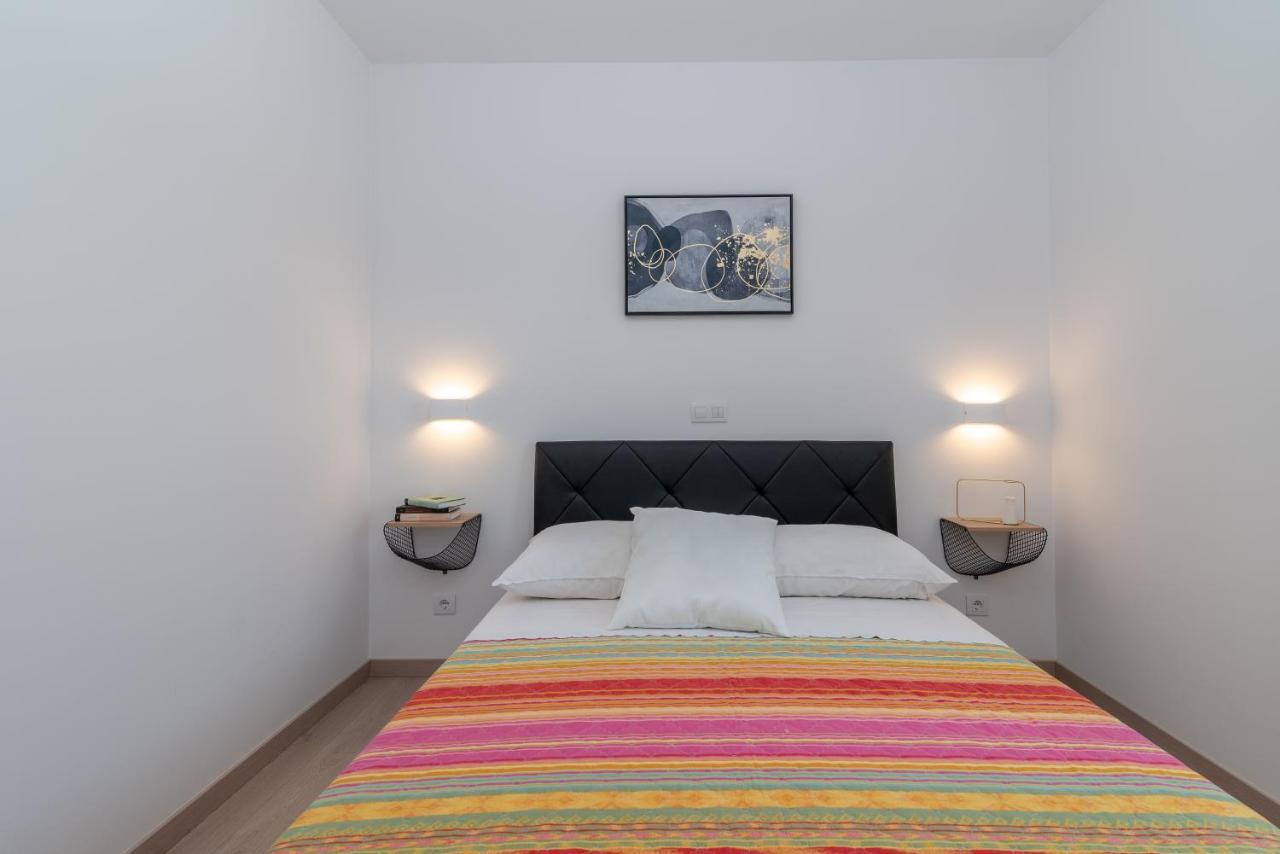 Ferienwohnung Apartman Lotos Trogir Exterior foto
