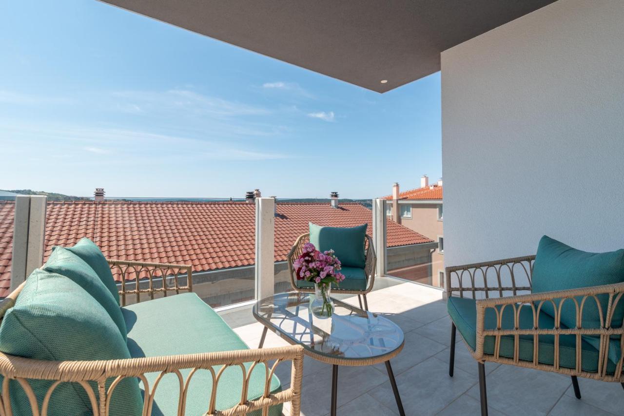 Ferienwohnung Apartman Lotos Trogir Exterior foto