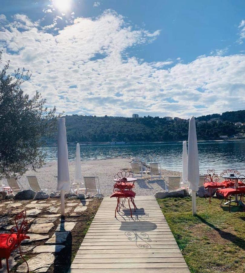 Ferienwohnung Apartman Lotos Trogir Exterior foto